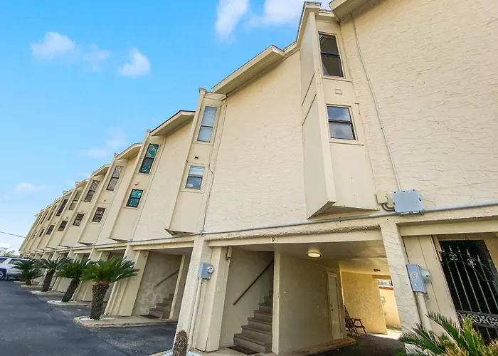 Gulfside Townhomes 10 *